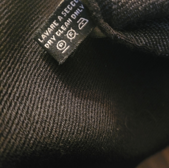 SOLD - Gucci GG Jacquard Wool Scarf Box Set - Picture 9 of 11